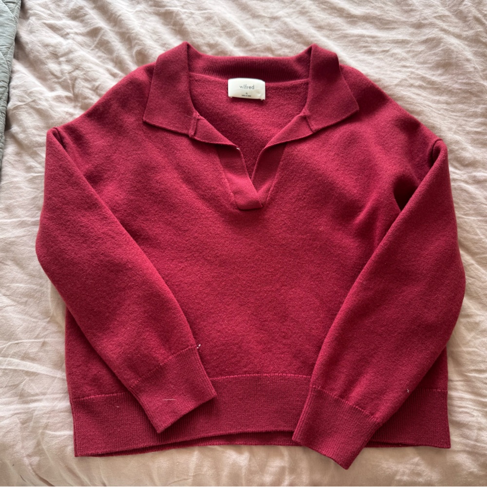 Aritzia - Wilfred Deep Red V-Neck Sweater